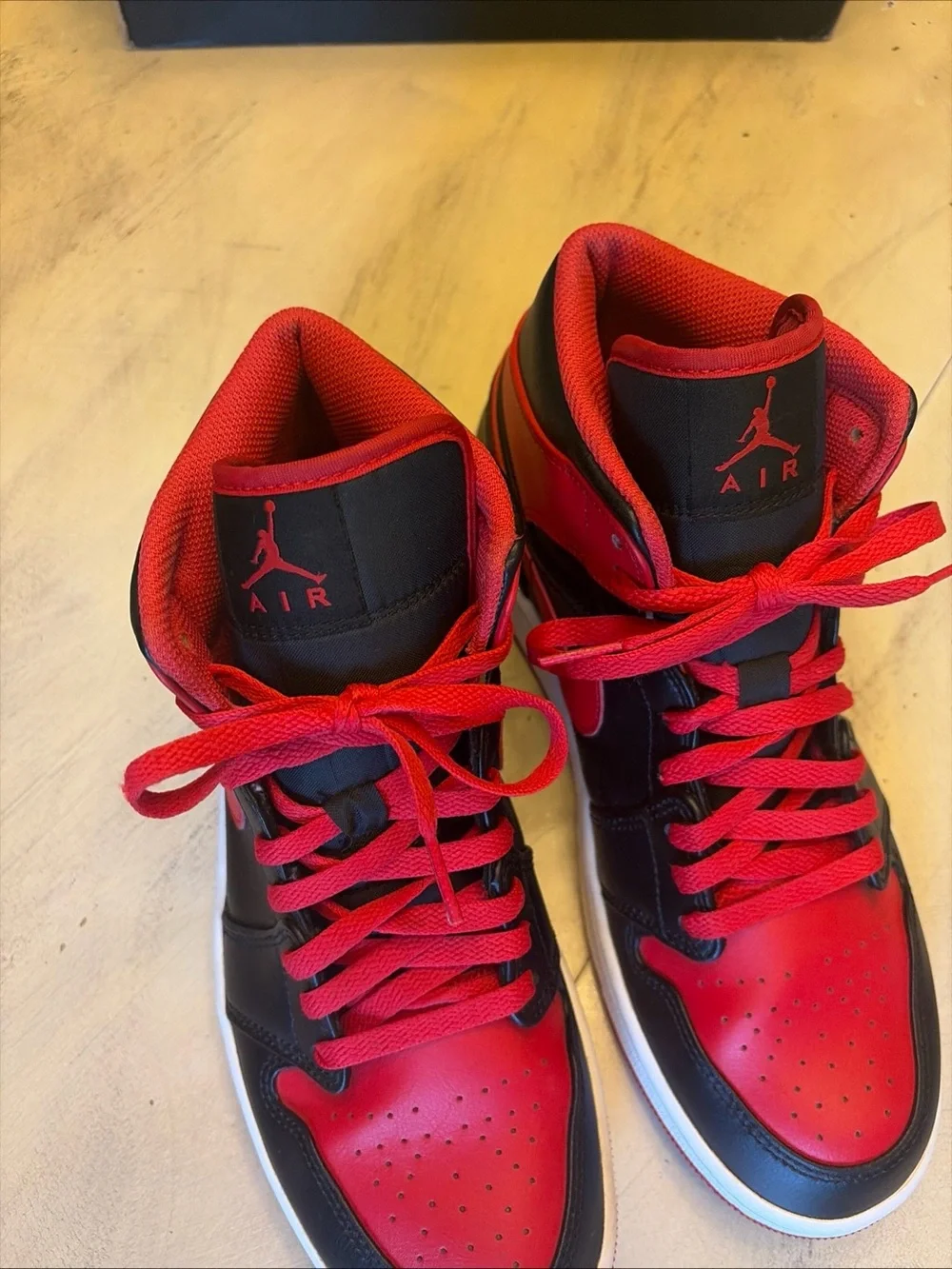 Mens Air Jordan Retro 1 Mid 